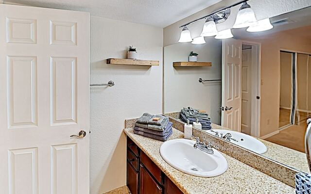 3600 Scottsdale 2 Br Condo