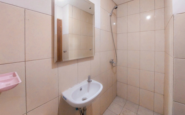 Chic And Cozy Studio Apartment At Amazana Serpong