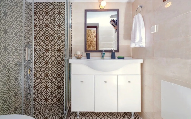 Lucas Village House with private pool