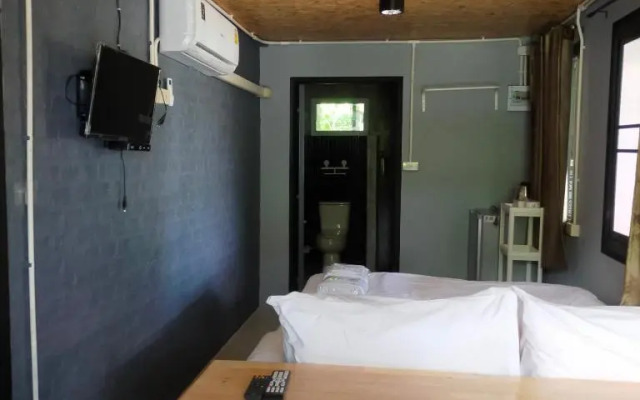 Smile Box Coffee & Resort