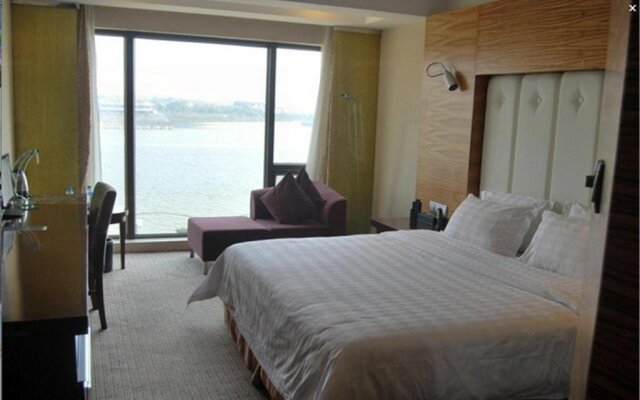 Apollo Regalia Hotel & Resort