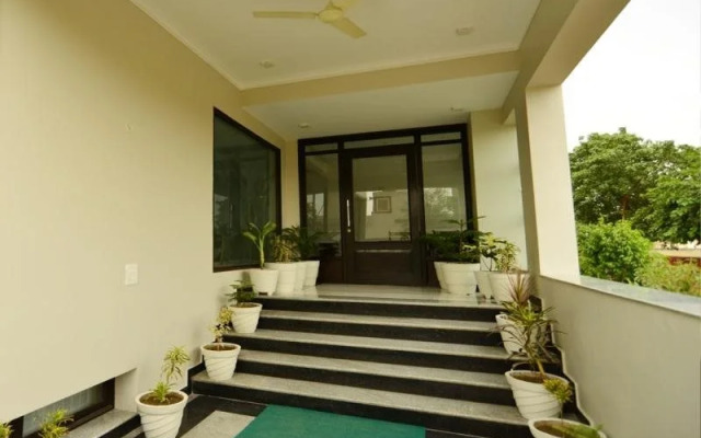 Agra Luxury Home Stay