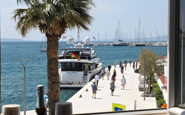 Galeria Valeria Seaside Downtown - MAG Quaint & Elegant Boutique Hotel