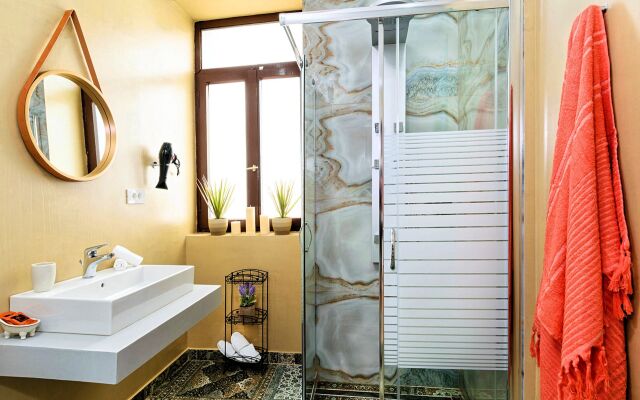 Diamond Luxury Suites