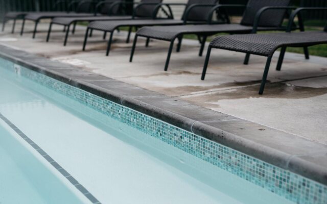 Park City Peaks Hotel