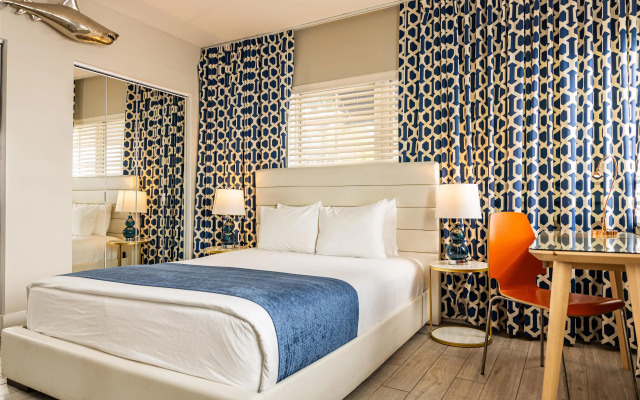 Oceanside Hotel and Suites