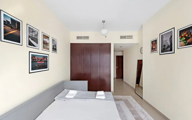 Icon 1 - 1702 2BR in Dubai