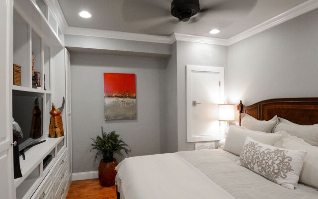 Gentry Hotel by RedAwning