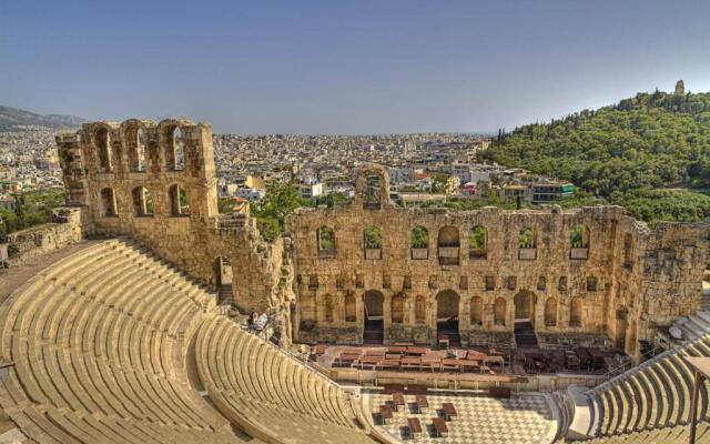 Back To Tradition In The Heart Of Plaka