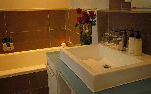 Whale Coast All-Suite-Hotel