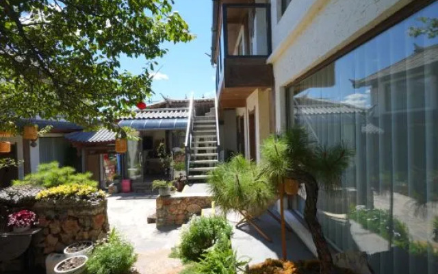 Lijiang Zifayu Designer Boutique Inn