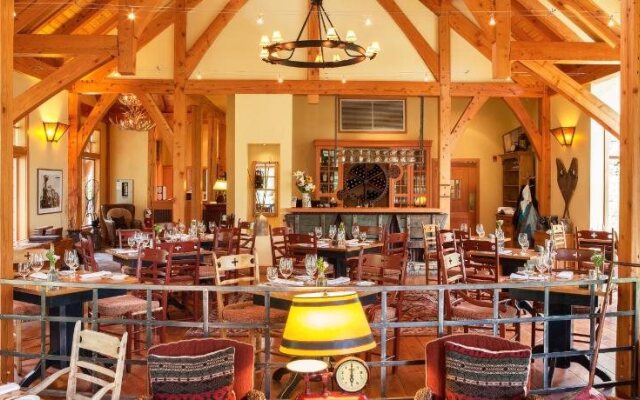 Cathedral Mountain Lodge