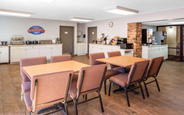 Suburban Studios Branson On The Strip