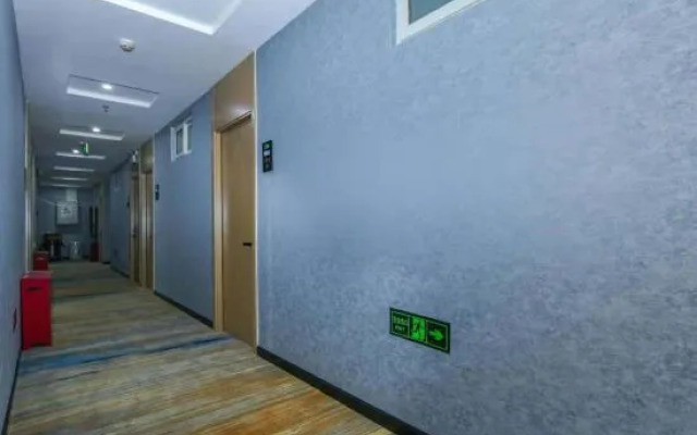 Komi Hotel (Beijing Huilongguan East Street)