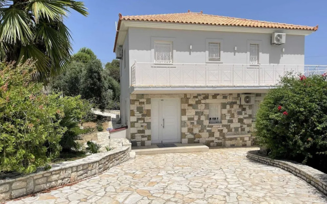 Luxurious Villa in Peloponnese