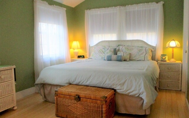 279 Alden - 3 Bedroom House