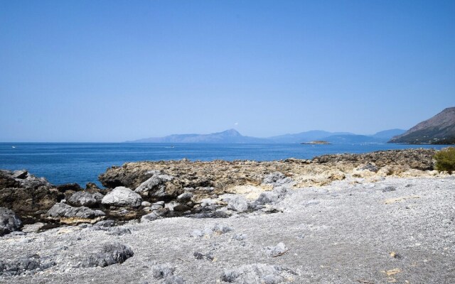 Nice Home in Nicotera Marina With 3 Bedrooms and Wifi