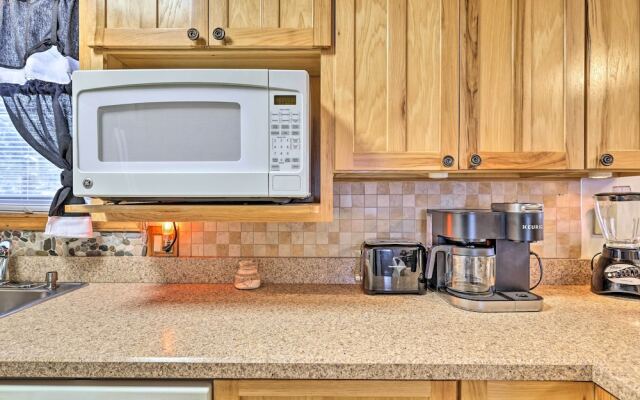 Cozy Tobyhanna Home w/ Community Amenities!