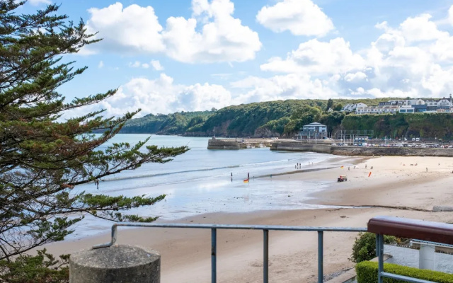 33 Beach Court - Direct Beach Access Sea Views