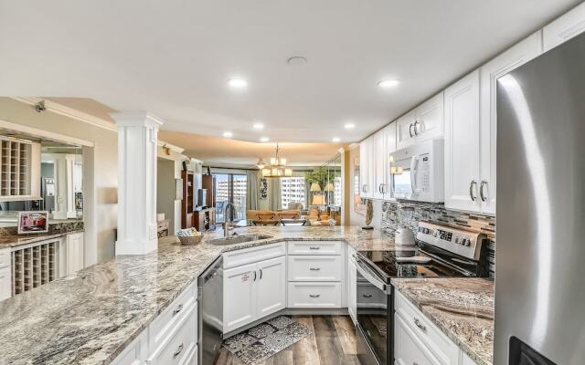 Inlet Reef 510 2 Bedroom Condo by RedAwning