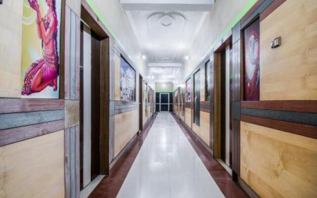 OYO 27688 Hotel Chandralok Continental