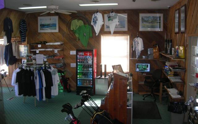 Baneberry Golf and Resort