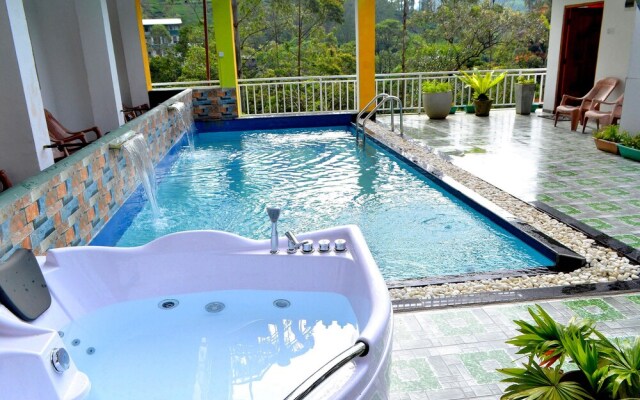 Grand Adams Peak Hotel