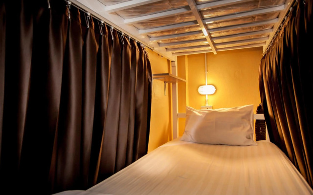 Thai Thai Hostel