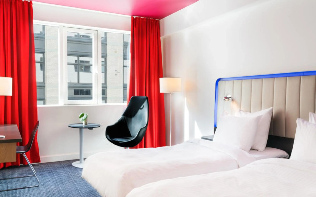 Radisson RED Oslo City Centre