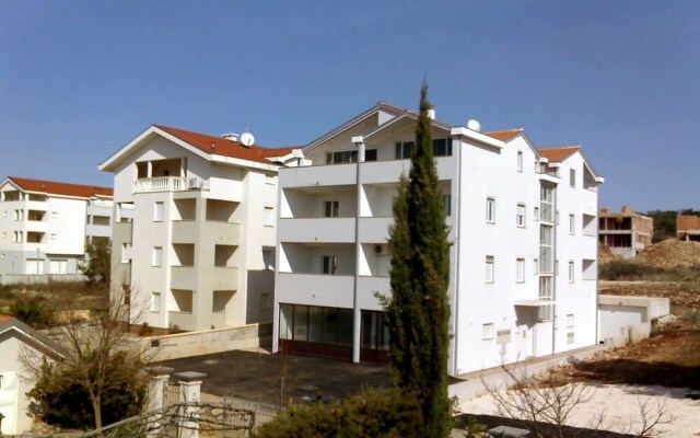 Cosy Apartment in Zadar With Balcony