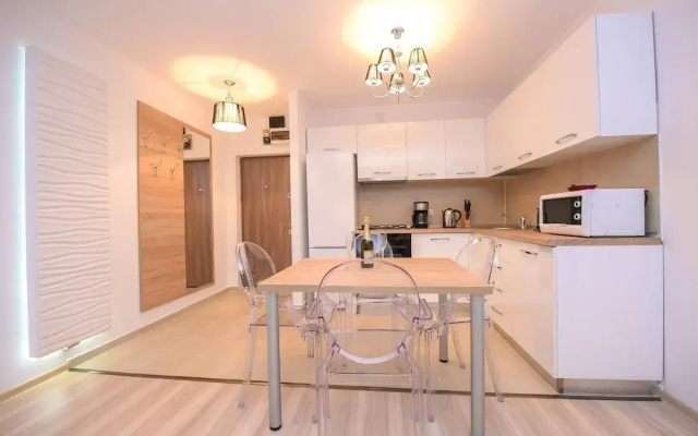 Privilege Apartment - Two Bedrooms - 5 Guests - Cismigiu Gardens