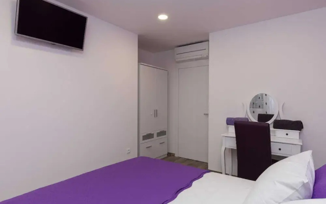 Apartment H&D - Two Bedroom Apartment With Balcony and Sea View