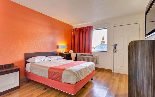 Motel 6 – Santa Rosa, CA - South