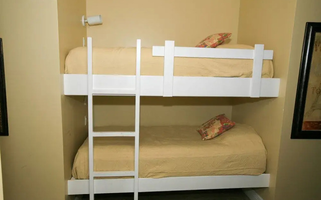 Waters Edge 310 by RedAwning