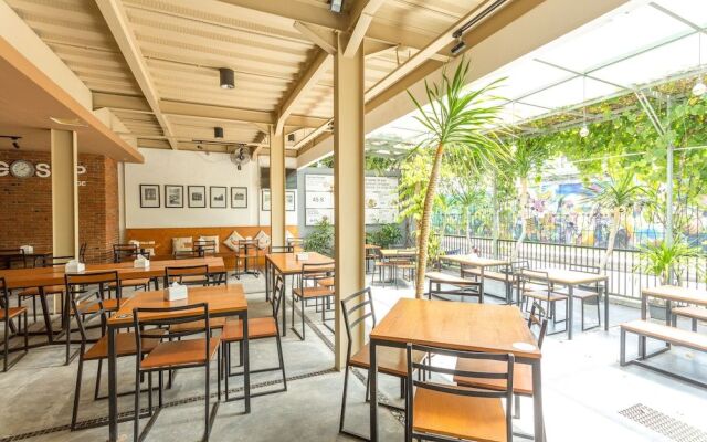 Oyo 2510 Selasar Senggigi Guesthouse