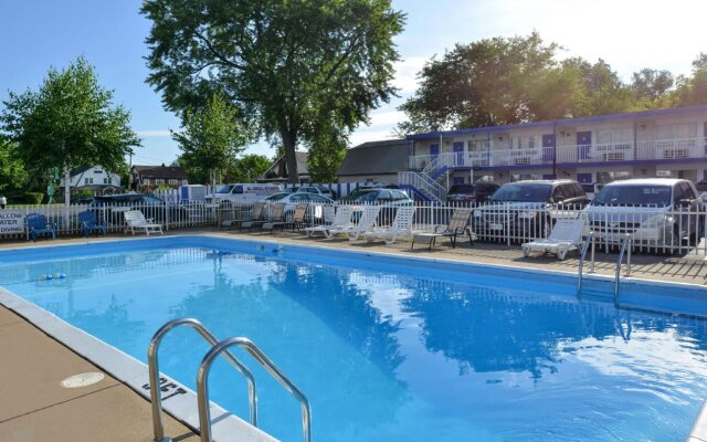 Canadas Best Value Inn-Niagara Falls