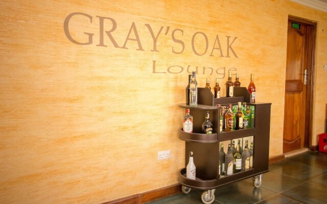 Gray's Oak Hotel