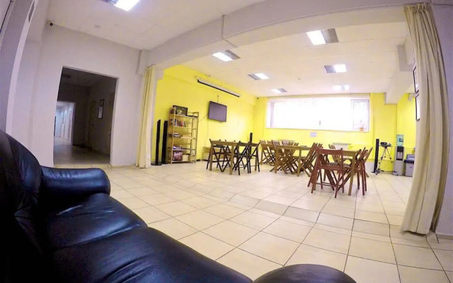 Hello Hostel