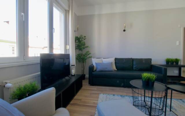 Standard Apartment by Hi5 - Tátra street