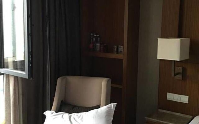 Yannian Huijing Hotel