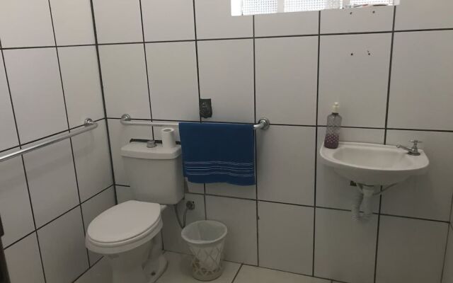Wally's House Hostel
