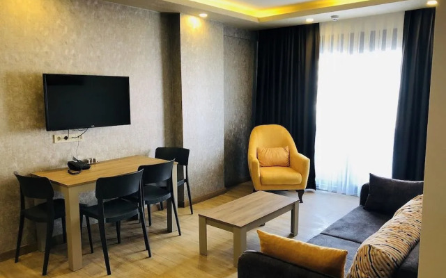 Golden World Suite Hotel