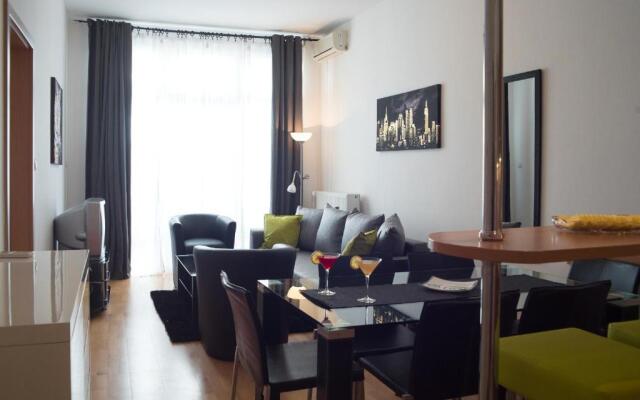 Apartment with Big Terrace
