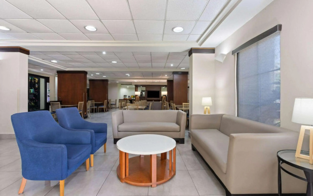 Wyndham Garden Monterrey Aeropuerto
