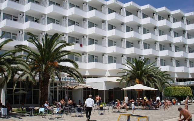 Hotel Corniche Palace