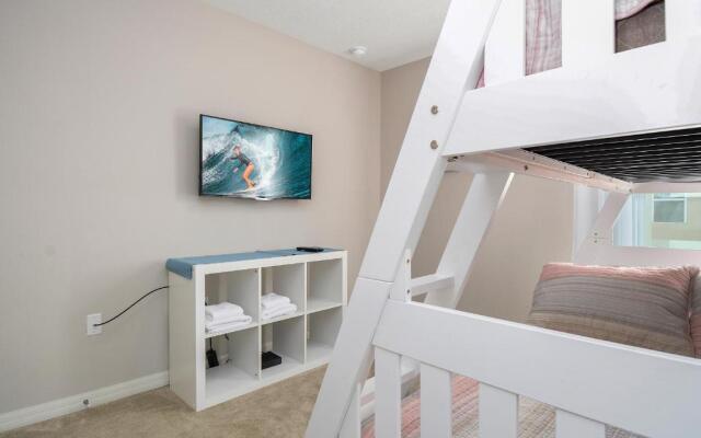 Four Bedrooms Townhome 5122