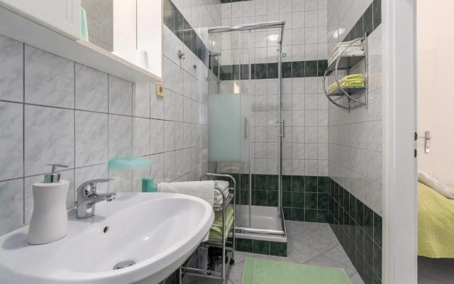 Studio Apartments Romina