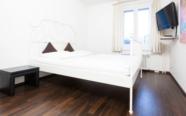 Swiss Star Apartments District 3