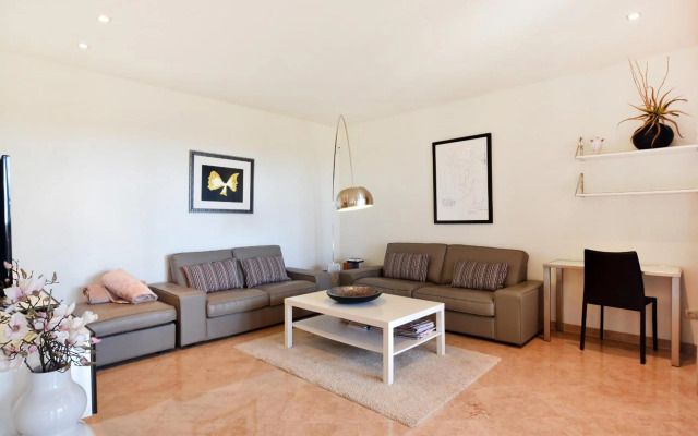 Alzaro 0-4 DELUXE SEA VIEW 2B