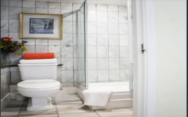 CHARACTERFUL KNIGHTSBRIDGE / CENTRAL LONDON 3 BEDROOMS-2Baths APARTMENT